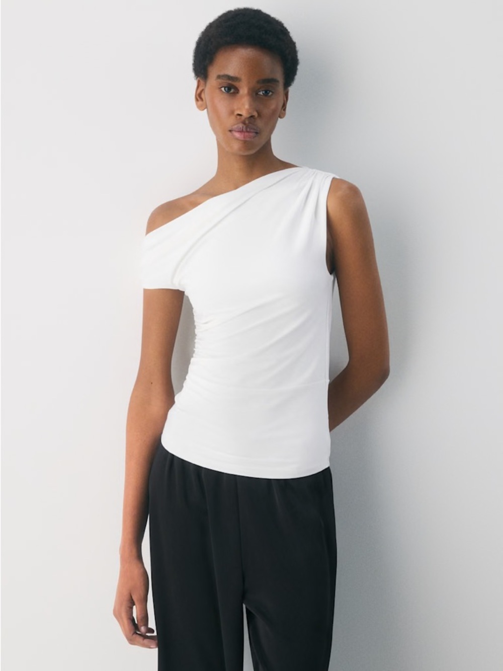 Aritzia Babaton Gallery Top
